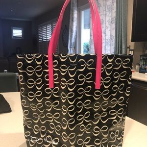 Kate Spade “shopper” tote lightly used no marks